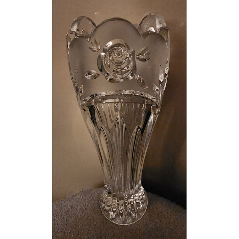 ONEIDA Crystal SOUTHERN GARDEN Frosted Flower 7" Rose Bud Vase EuC in Box